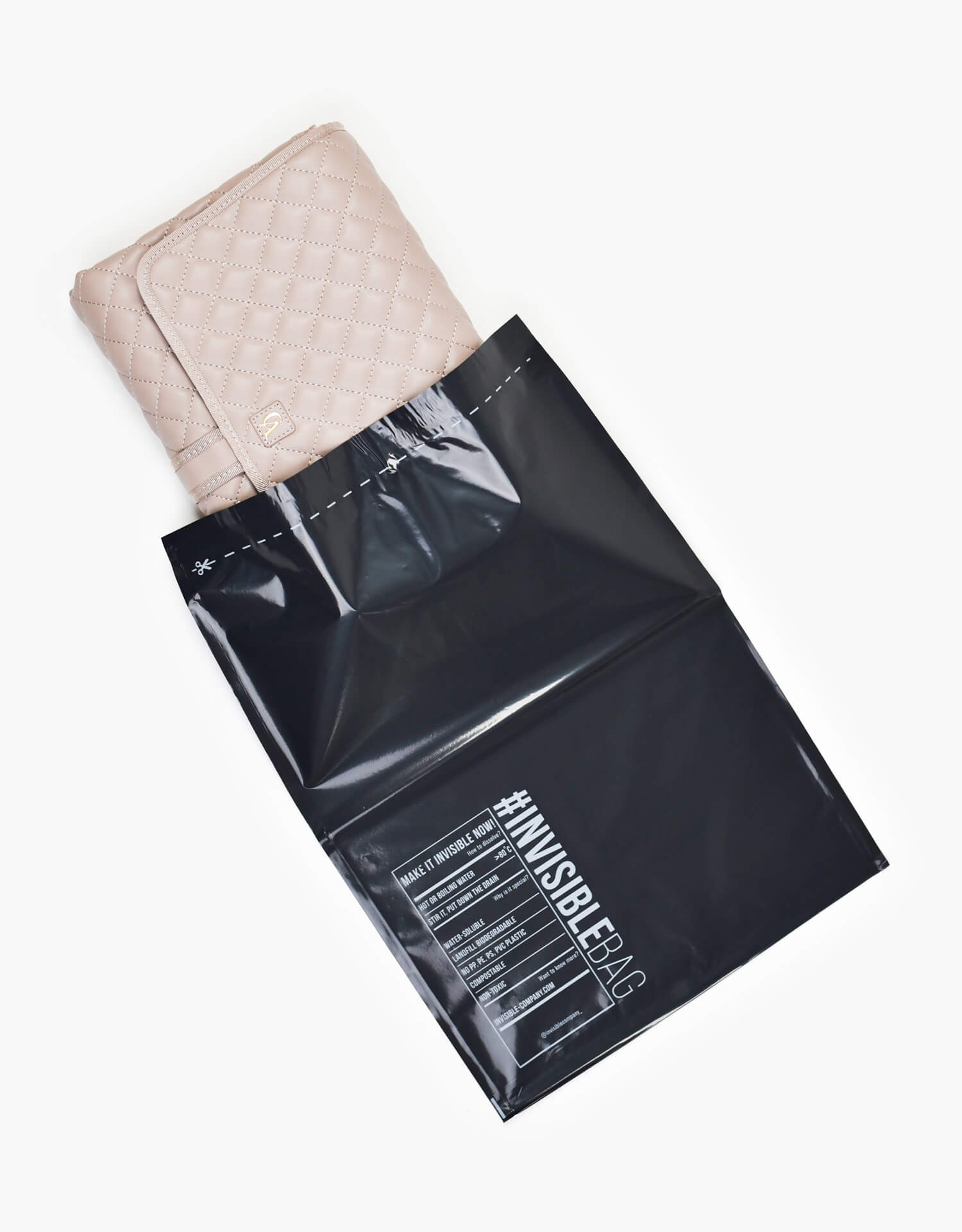 Diaper bag in sustainable packaging